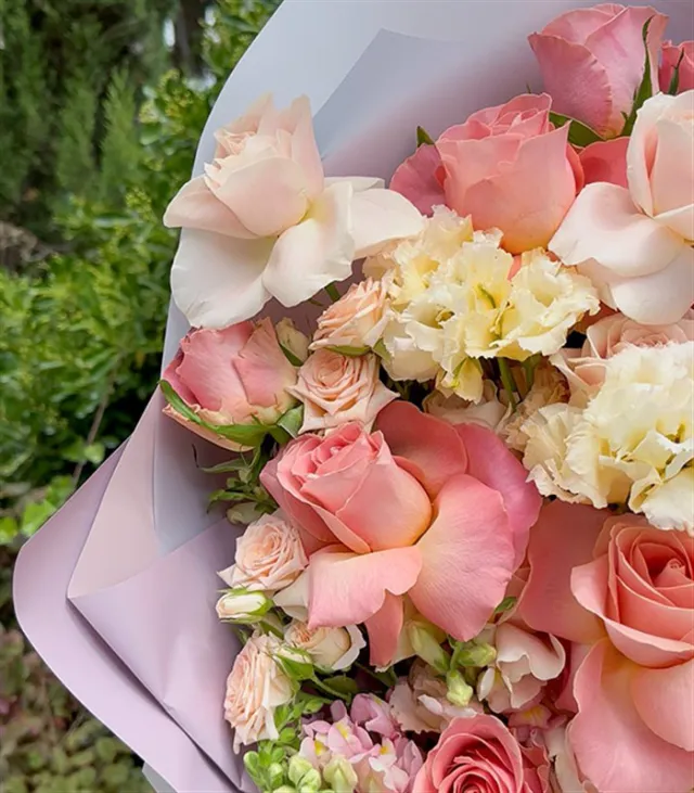 Soft Harmony Deluxe Pembe Çiçekler Buketi — görünüm 3