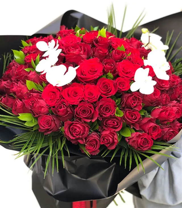 101 Kırmızı Gül Buketi Royal Deluxe — görünüm 3