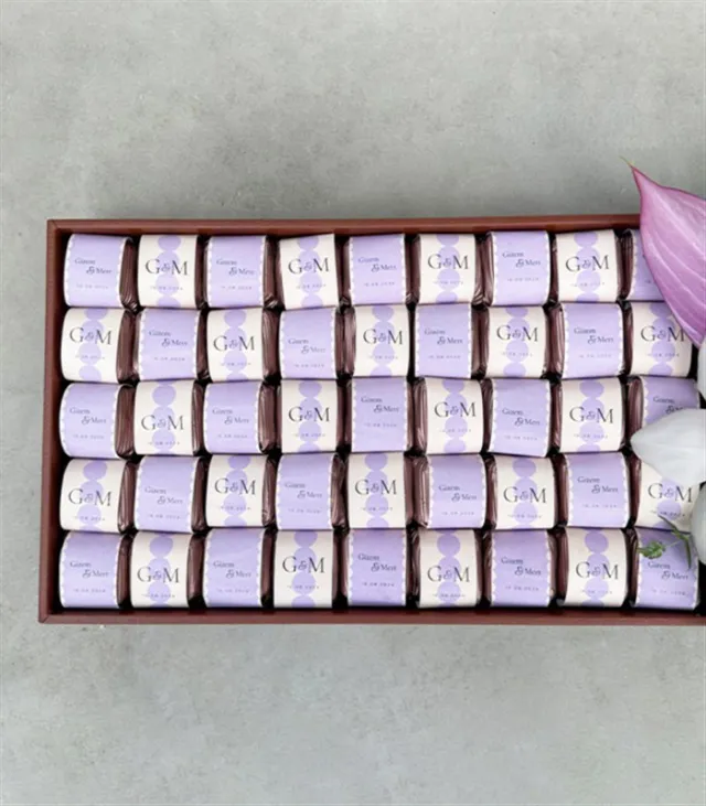 Lila Royal Deluxe İsme Özel 90Lı Çikolata Tepsisi — görünüm 4
