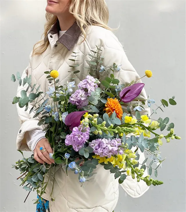 But First Flower Kanvas Çiçek Taşıma Çantasında Buket — görünüm 4