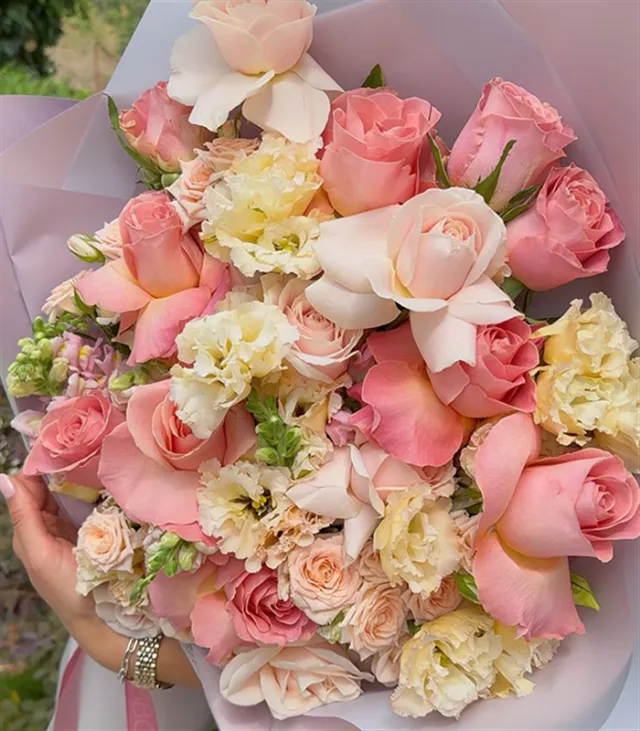 Soft Harmony Deluxe Pembe Çiçekler Buketi — görünüm 4
