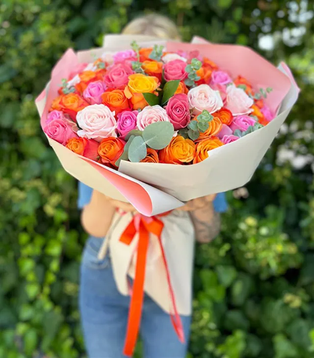 Grand Deluxe Pembe Turuncu Güller Buketi — görünüm 3