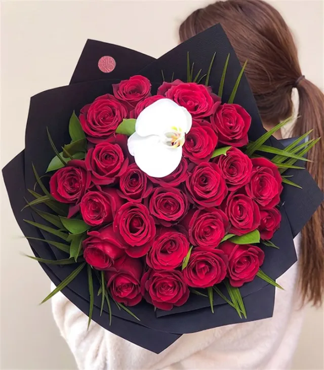 Amore 25 Kırmızı Gül Buketi — görünüm 4
